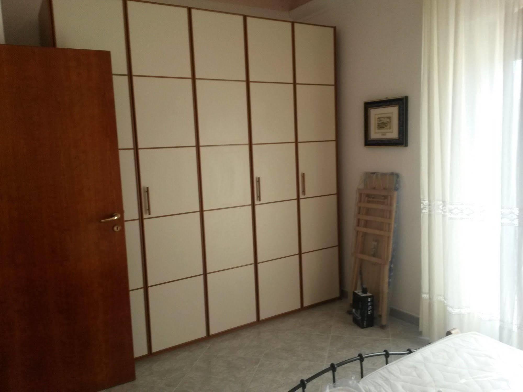 Mare And City House Манфредония Екстериор снимка